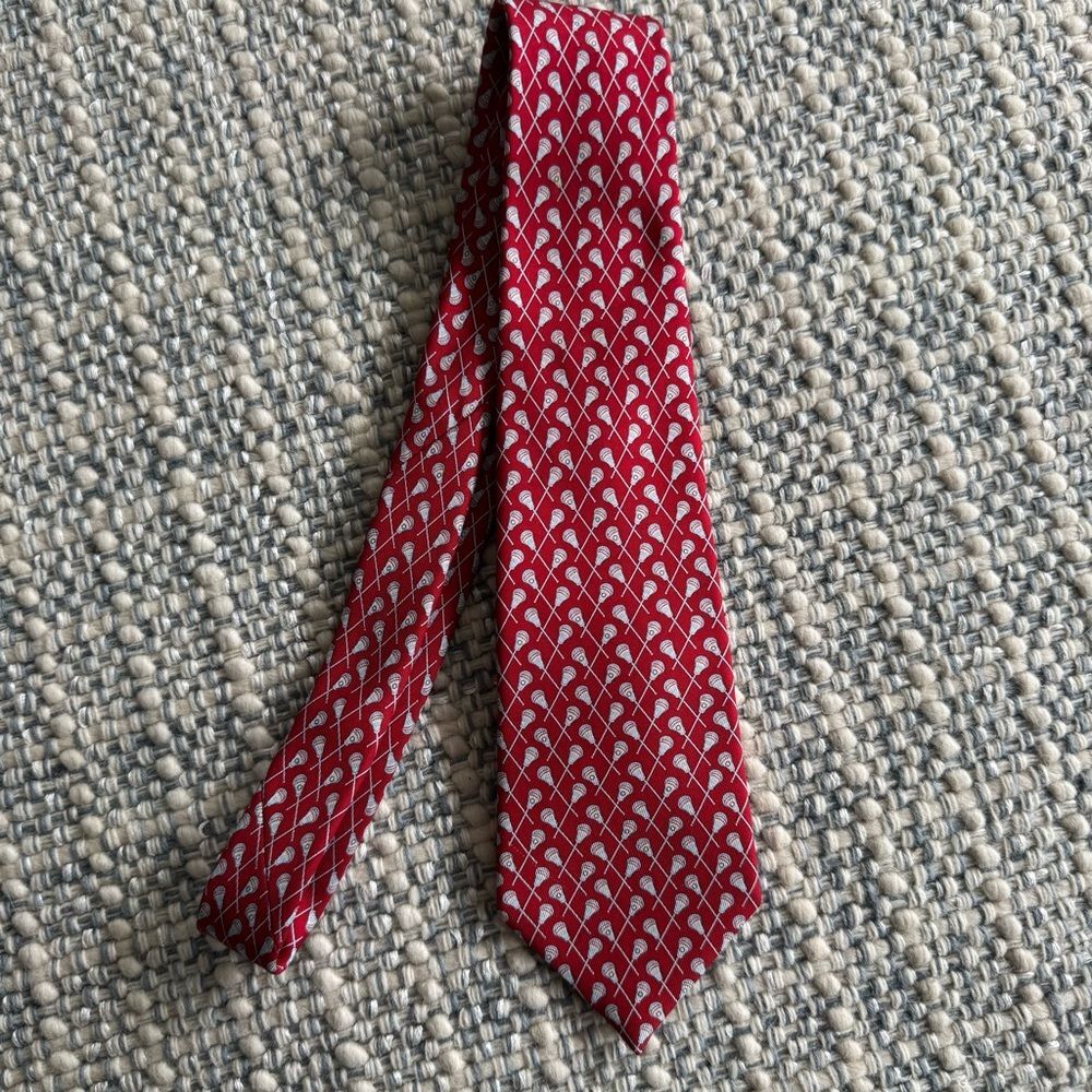 Vineyard Vines boys lacrosse neck tie -child boy size 49 - Picture 2 of 4